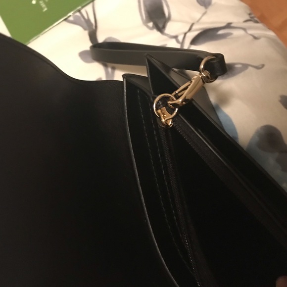 Kate Spade Wristlet - Picture 4 of 6